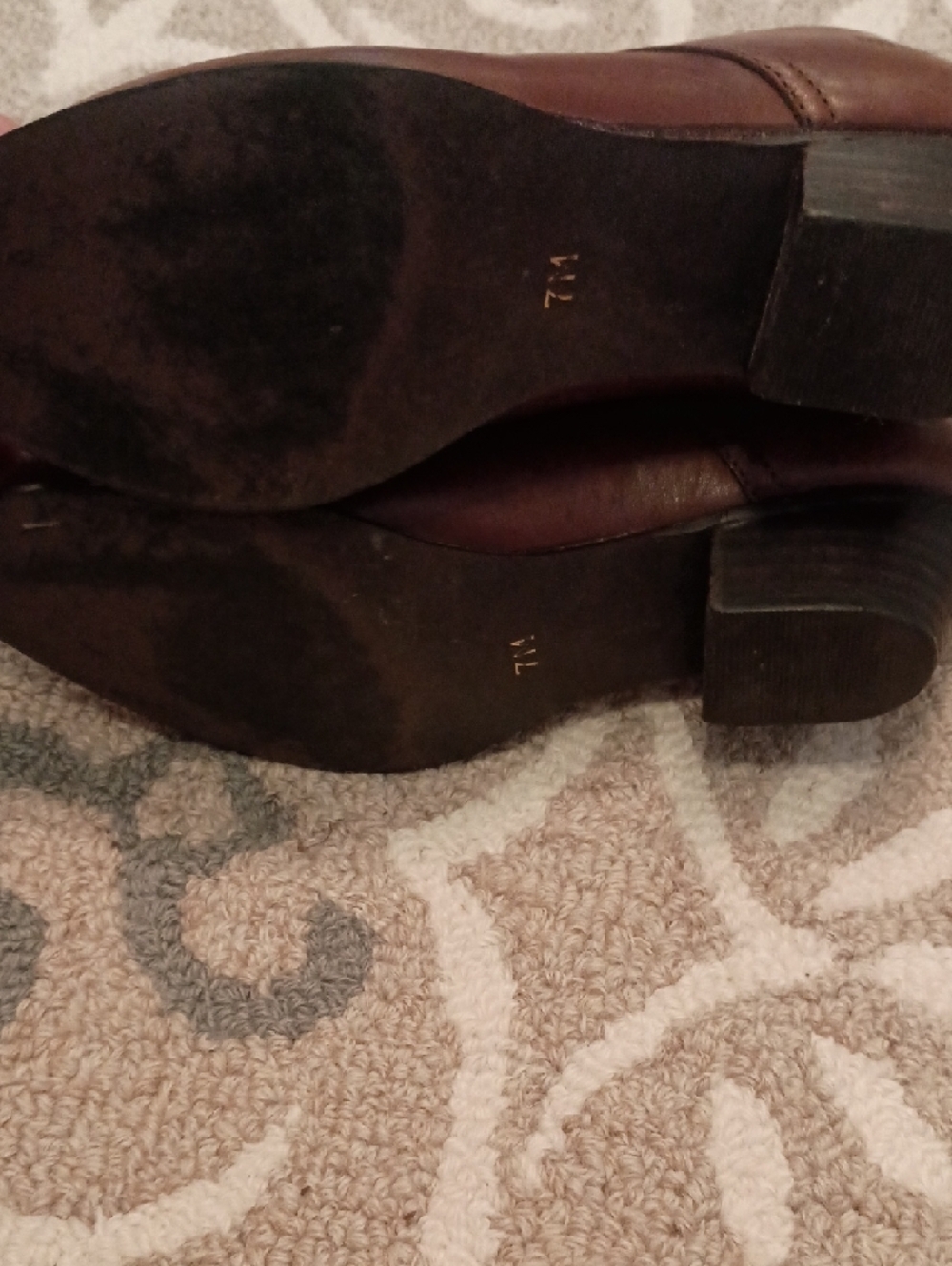 Brown Western Slip-On Cowboy Boots - Picture 6 of 9